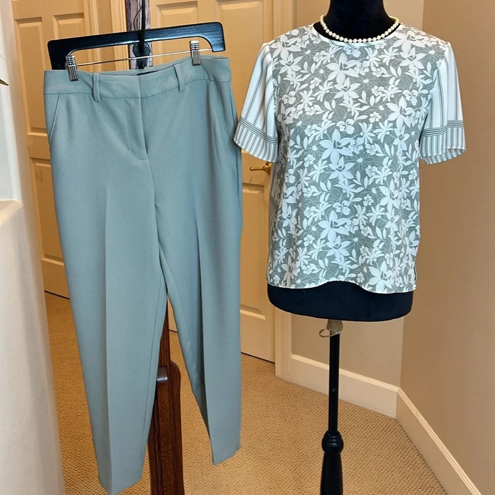 Vince Camuto Straight Leg Parisian Crepe Pants-Round neck Short Sleeve Blouse
